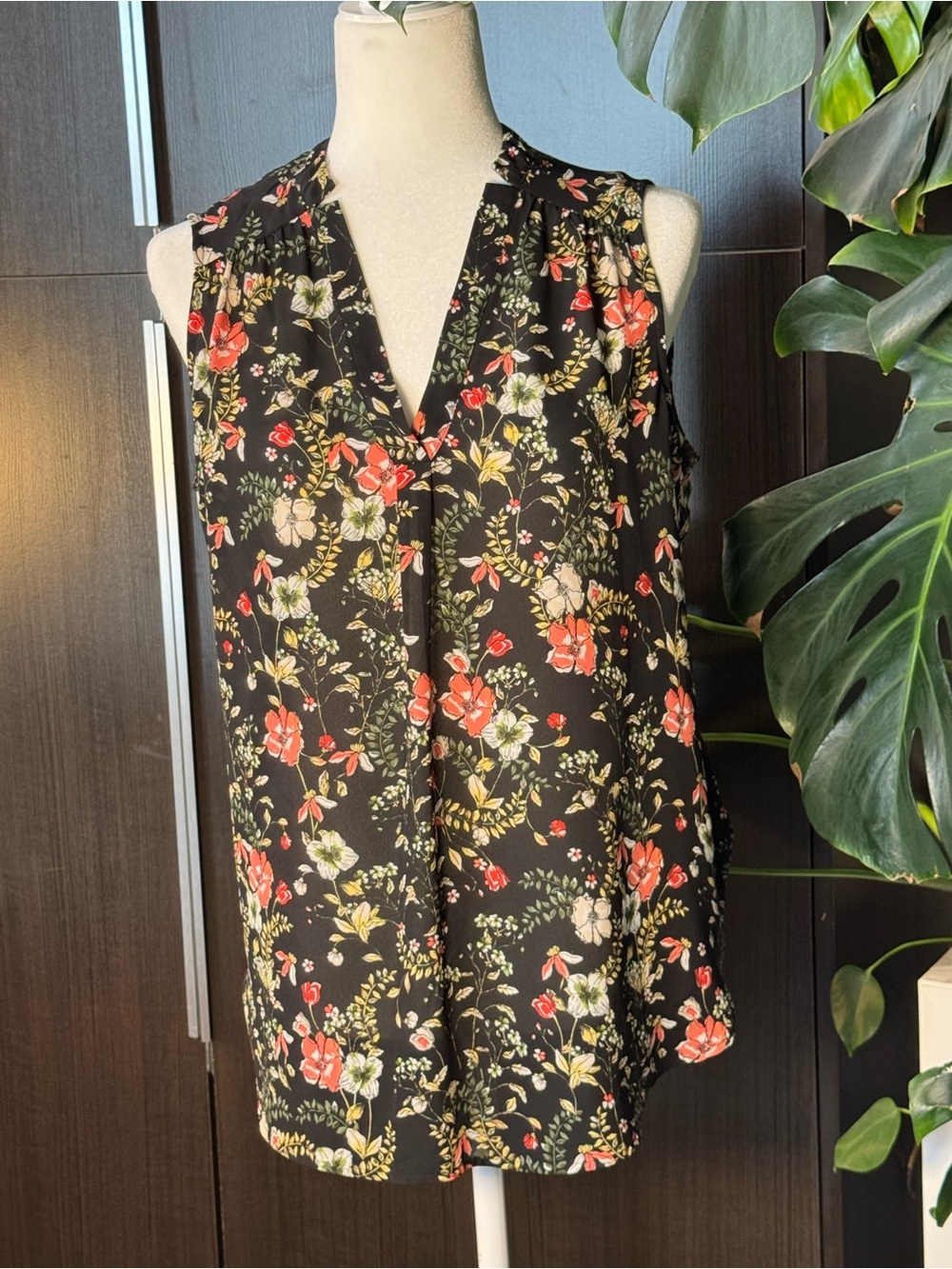Pleione Black Floral Sleeveless V-Neck Camisole with Coral & Green